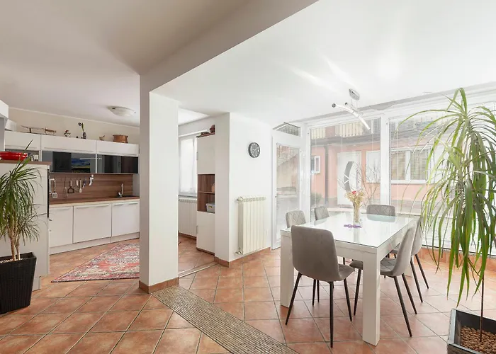 Celia Apartment