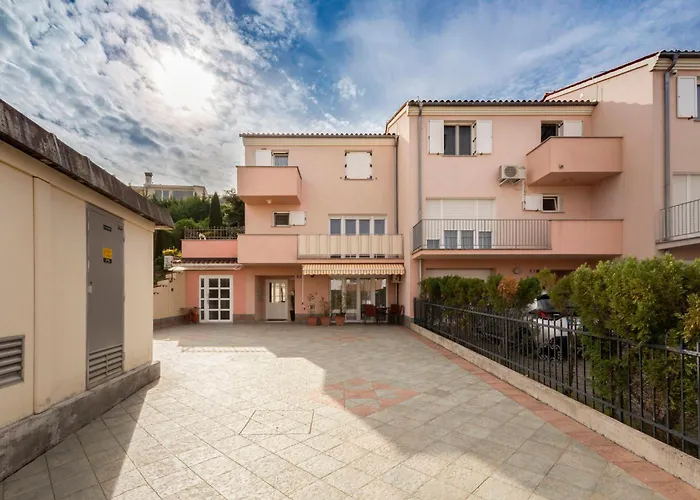 Celia Apartment