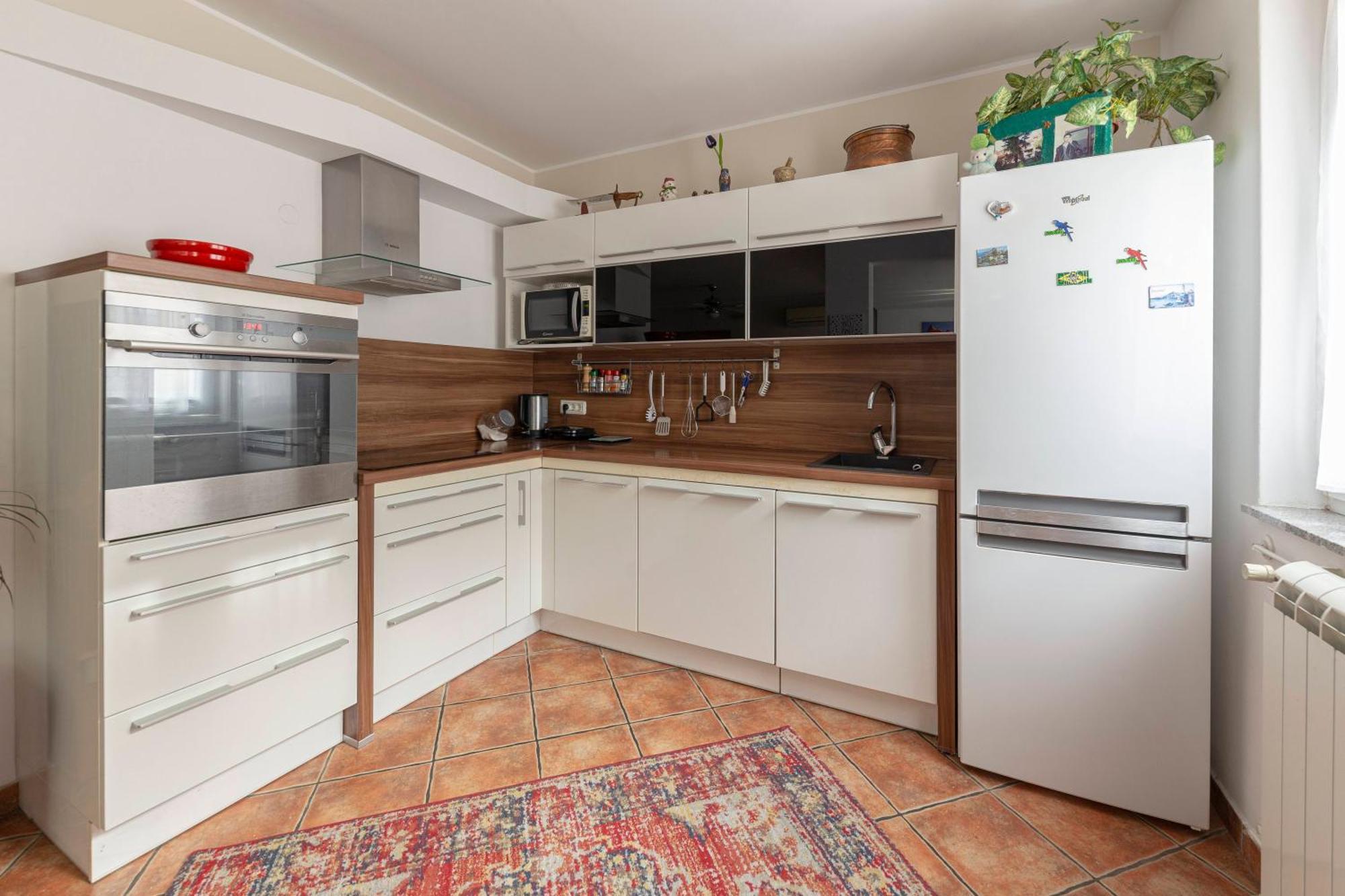 Celia Apartment