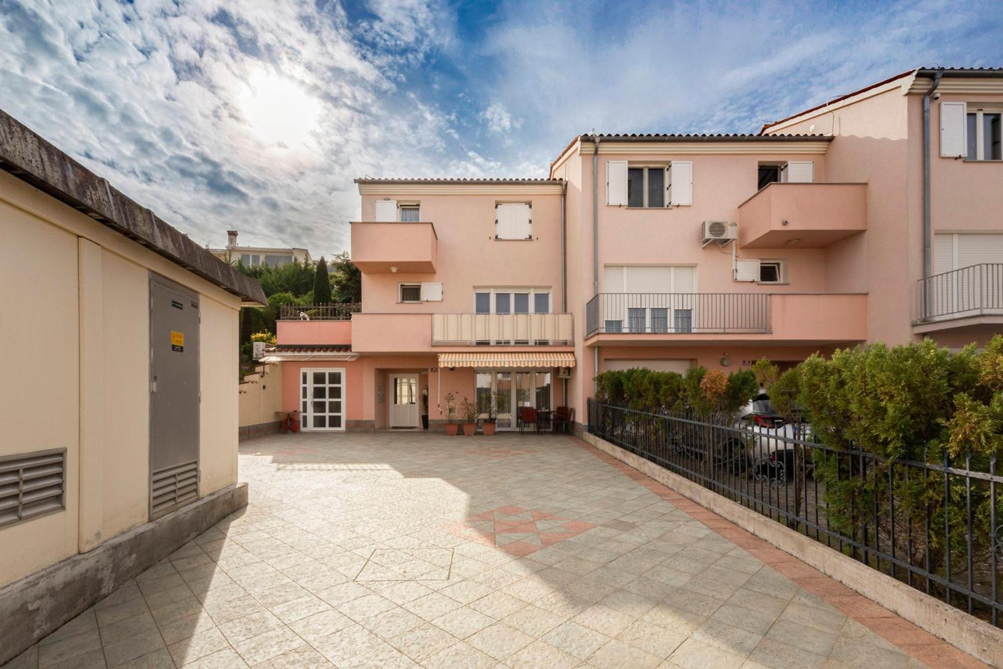 Celia Apartment Koper